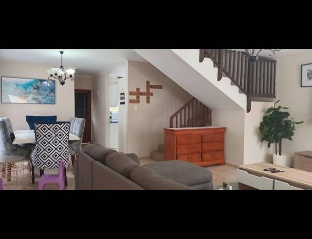 3 BEDROOM TOWNHOUSE FOR SALE IN THE WOLDS